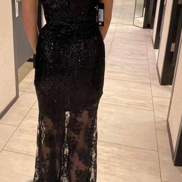 Guess by Marciano dress worn once size XS-S 10/10 condition - Picture 3 of 3